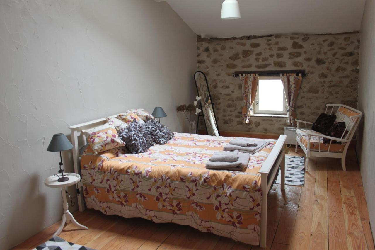 Gite La Pimparola Villa Nouic Exterior photo